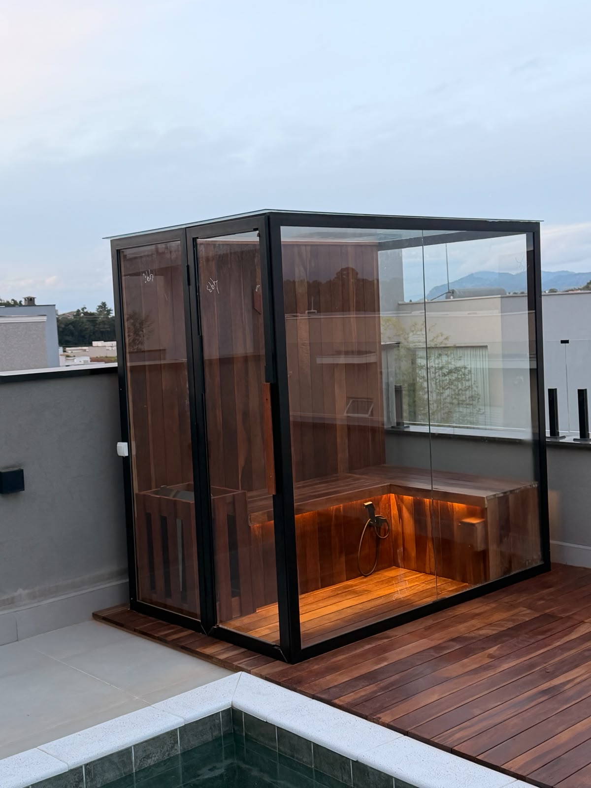 Cabine híbrida Lux Saunas 16